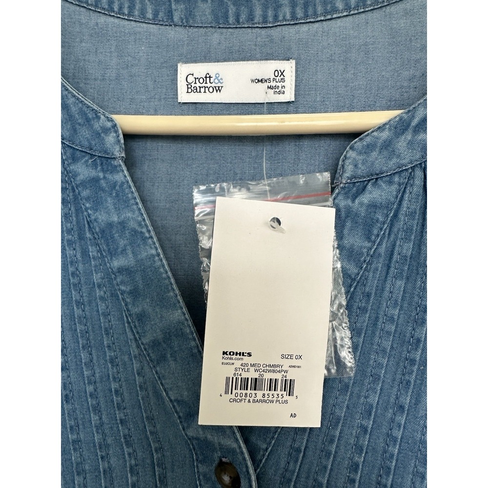 Croft & Borrow Women's 0X  V-Neck Pintuck Popover Tunic Jean Shirt - Picture 4 of 4